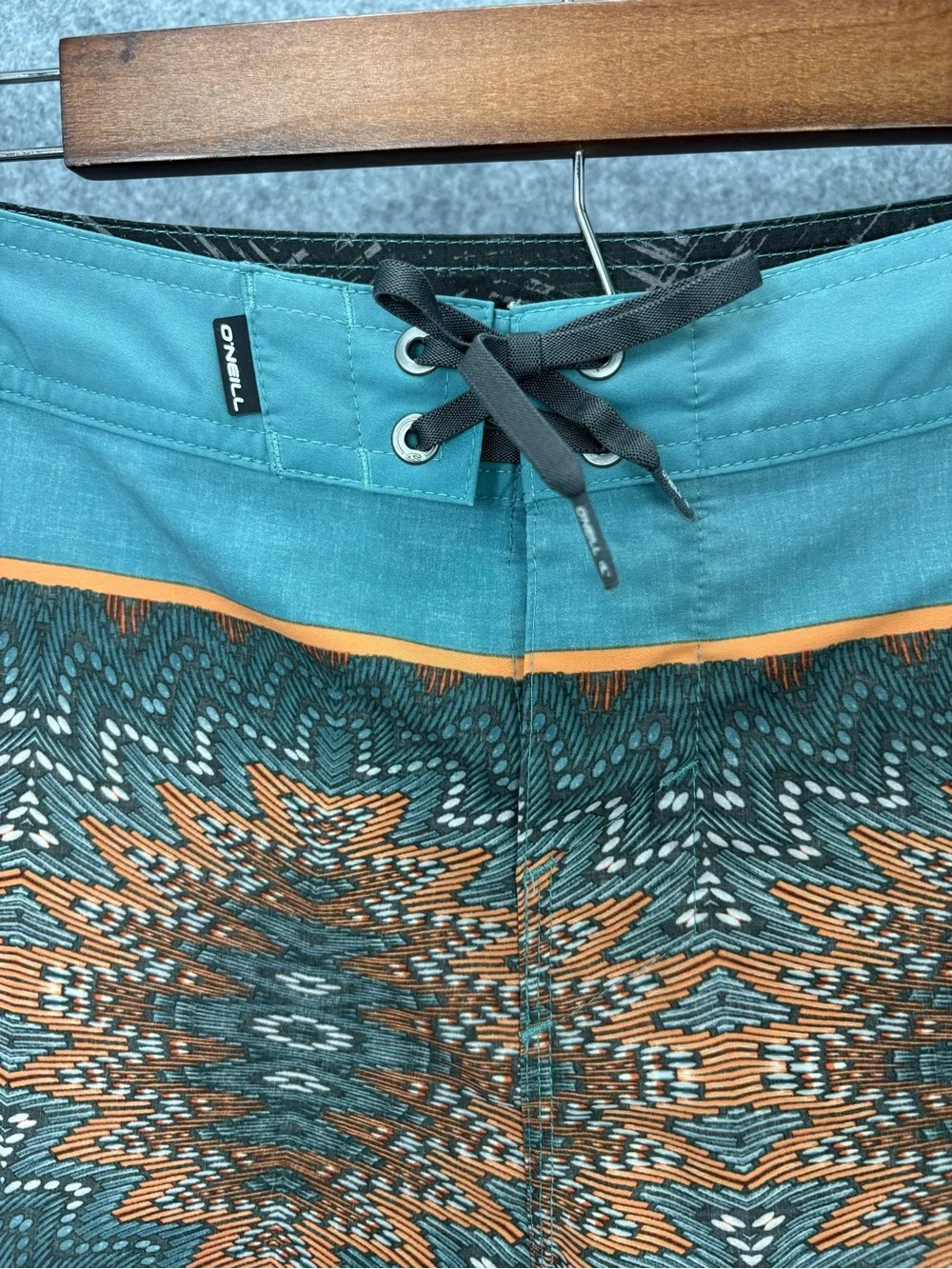 O’Neill Blue Geometric Stretch Board Shorts Size 34